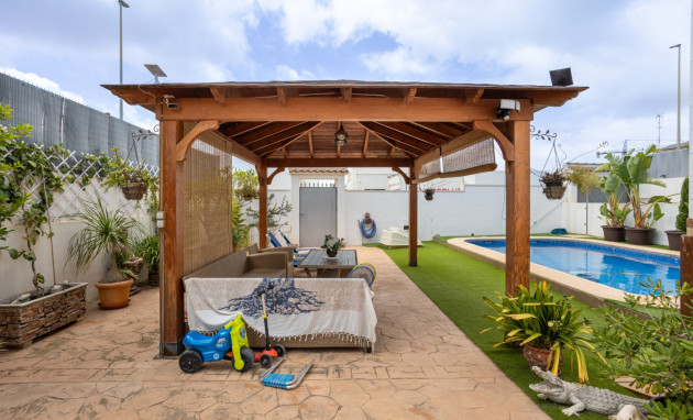 Herverkoop - Detached Villa - Los Montesinos - La Herrada