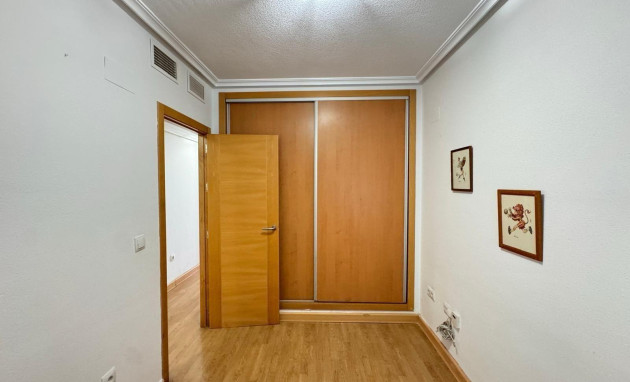 Resale - Apartment - Torrevieja - torrevieja