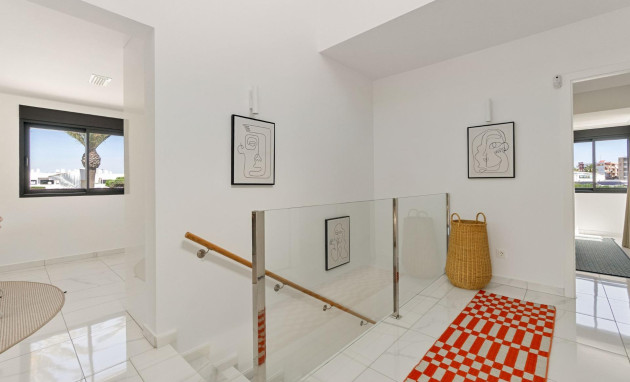 Herverkoop - Detached - Torrevieja - La Veleta