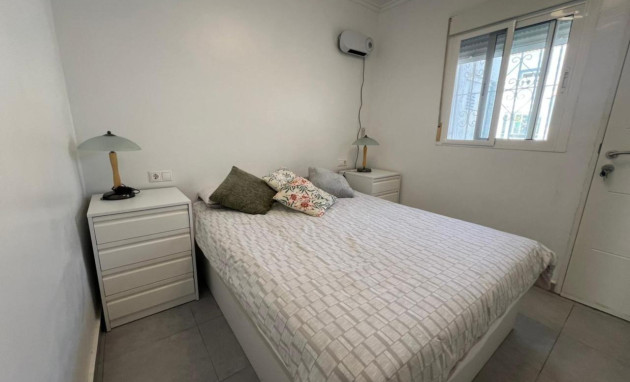 Herverkoop - Bungalow - Gelijkvloers - Torrevieja - El limonar