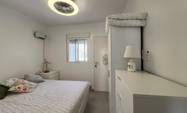 Herverkoop - Bungalow - Gelijkvloers - Torrevieja - El limonar