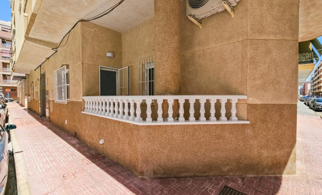 Herverkoop - Apartment - Torrevieja - Acequion