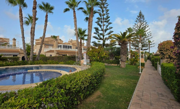 Herverkoop - Bungalow - Gelijkvloers - Orihuela Costa - Lomas de Cabo Roig-Los Dolses
