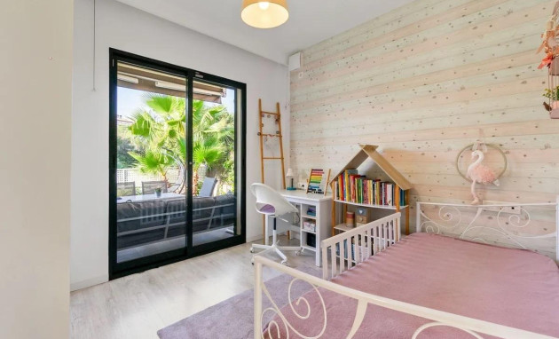 Herverkoop - Villa - Orihuela Costa - La Zenia