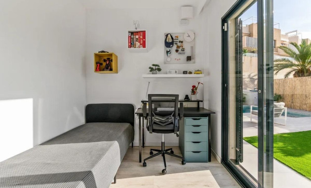 Herverkoop - Villa - Orihuela Costa - La Zenia