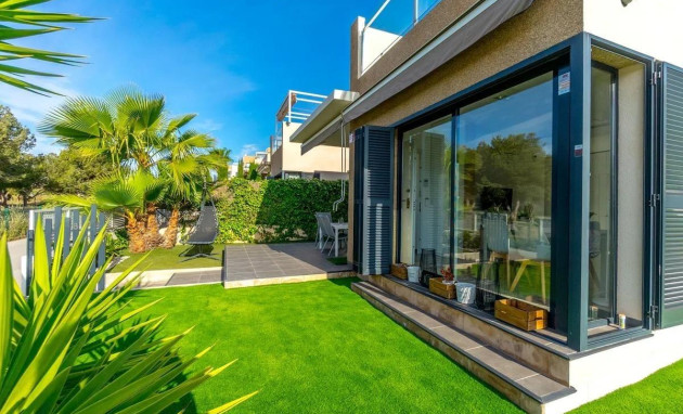 Herverkoop - Villa - Orihuela Costa - La Zenia