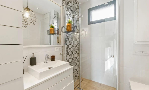 Herverkoop - Villa - Orihuela Costa - La Zenia