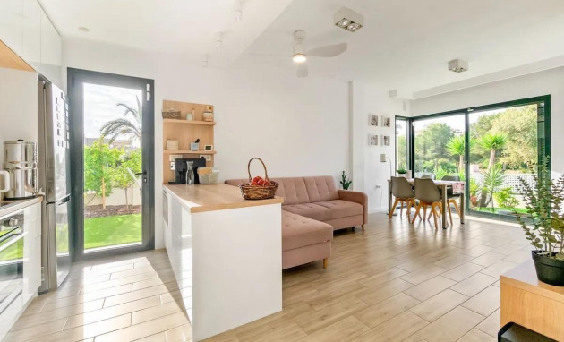 Herverkoop - Villa - Orihuela Costa - La Zenia