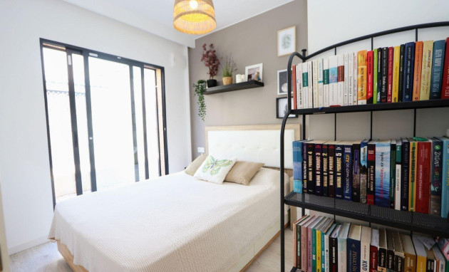 Herverkoop - Villa - Orihuela Costa - La Zenia