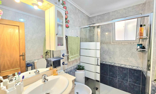 Herverkoop - Apartment - Torrevieja - torrevieja