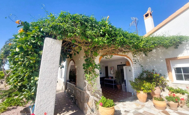 Herverkoop - Masia - La marina - La Marina