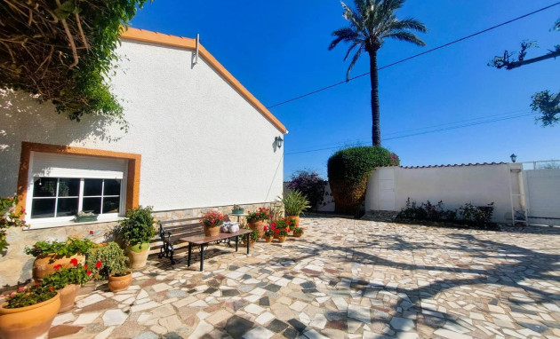 Herverkoop - Masia - La marina - La Marina