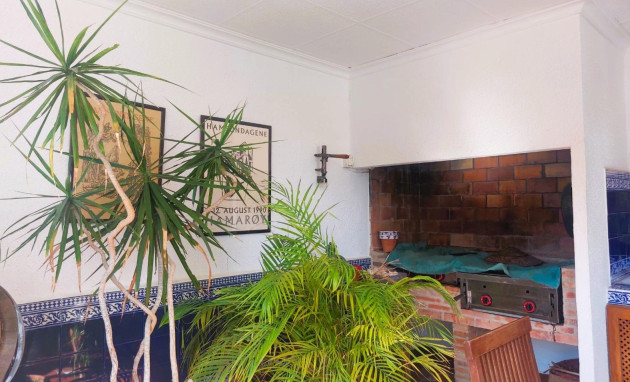 Herverkoop - Masia - La marina - La Marina