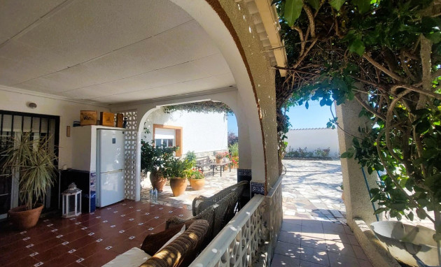 Herverkoop - Masia - La marina - La Marina