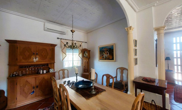 Herverkoop - Masia - La marina - La Marina