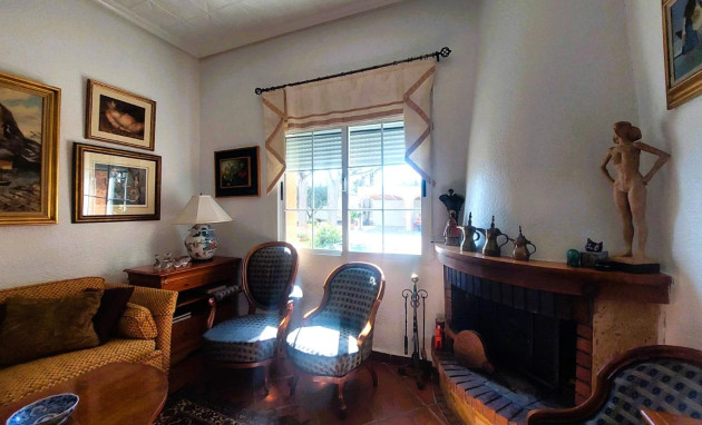 Herverkoop - Masia - La marina - La Marina