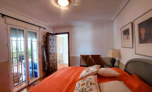 Herverkoop - Masia - La marina - La Marina