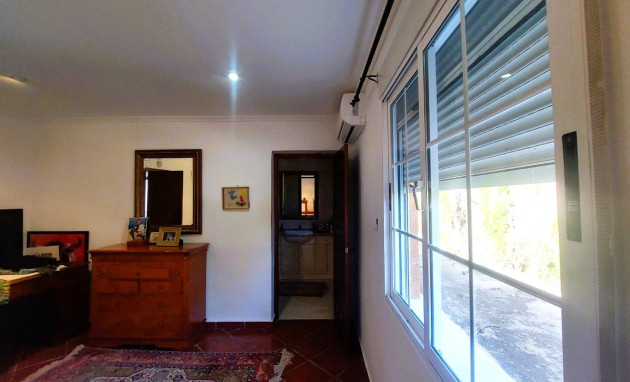 Herverkoop - Masia - La marina - La Marina