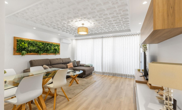 Herverkoop - Apartment - Torrevieja - Acequion