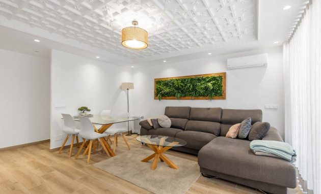 Herverkoop - Apartment - Torrevieja - Acequion