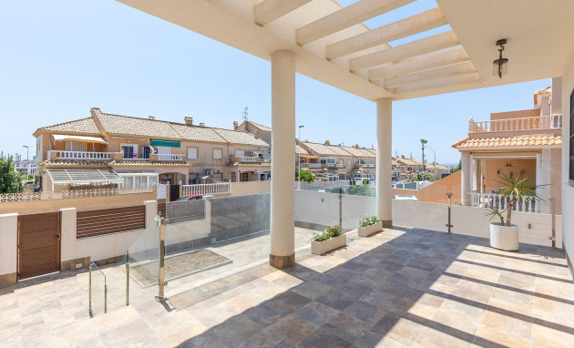 Herverkoop - Villa - Torrevieja - Aguas Nuevas