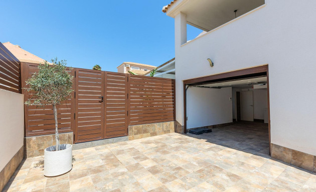 Herverkoop - Villa - Torrevieja - Aguas Nuevas