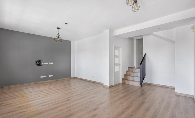 Herverkoop - Villa - Torrevieja - Aguas Nuevas