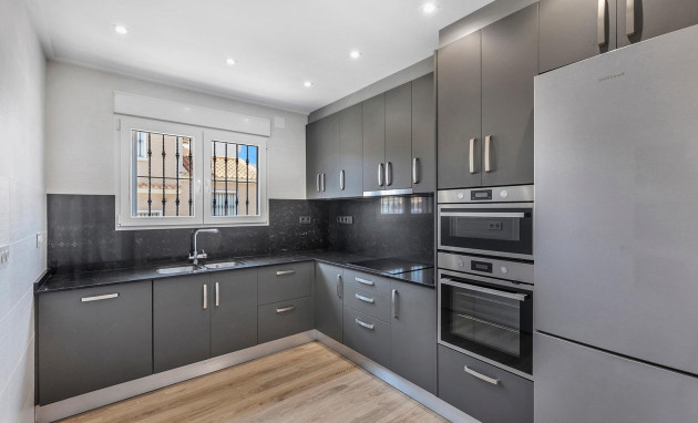 Herverkoop - Villa - Torrevieja - Aguas Nuevas