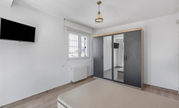 Herverkoop - Villa - Torrevieja - Aguas Nuevas