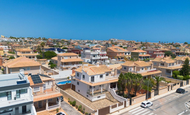 Herverkoop - Villa - Torrevieja - Aguas Nuevas