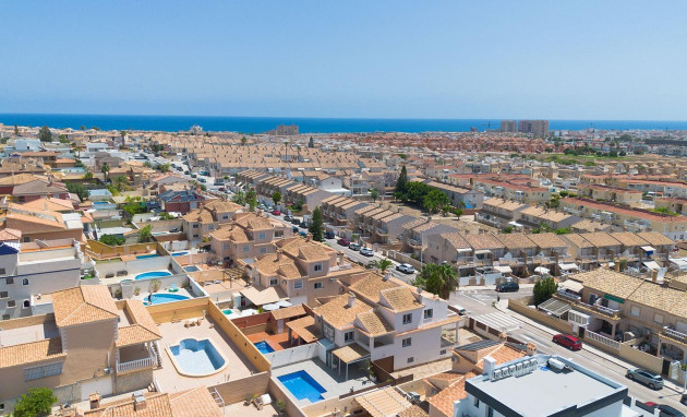 Herverkoop - Villa - Torrevieja - Aguas Nuevas