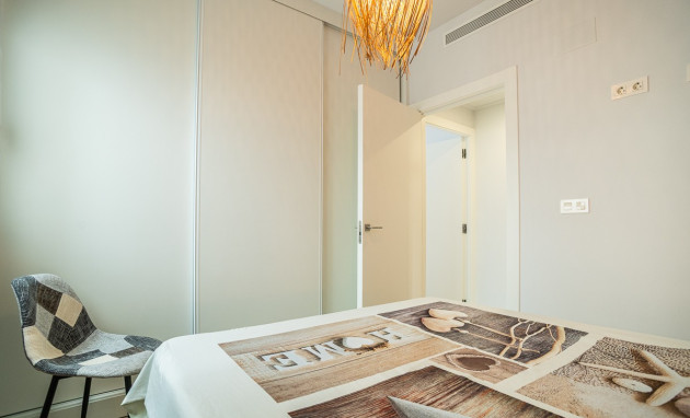 Herverkoop - Apartment - Torrevieja - Playa del Cura