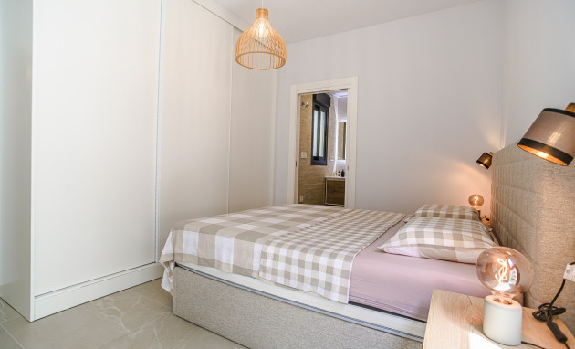 Herverkoop - Apartment - Torrevieja - Playa del Cura