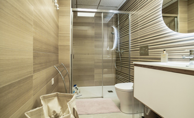 Herverkoop - Apartment - Torrevieja - Playa del Cura