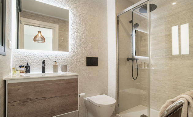 Herverkoop - Apartment - Torrevieja - Playa del Cura