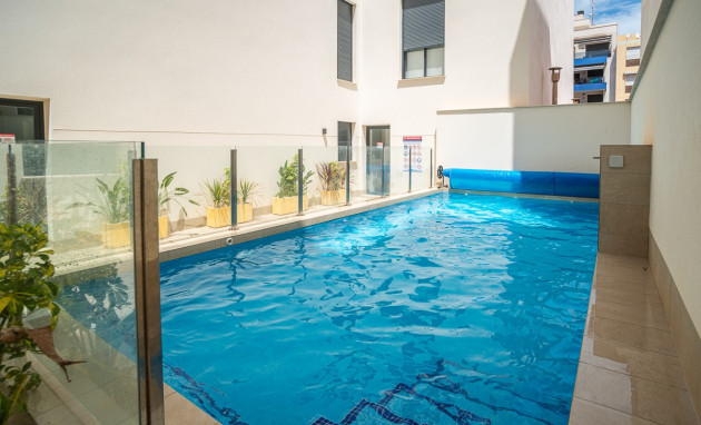 Herverkoop - Apartment - Torrevieja - Playa del Cura