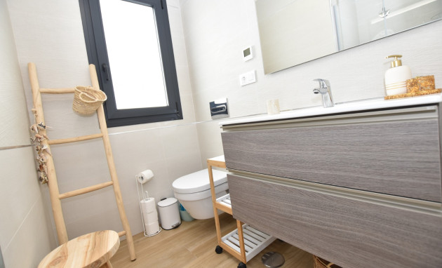 Herverkoop - Appartement - Studio - Torrevieja - Los Balcones