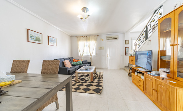 Revente - Casa de Pueblo - Ciudad quesada - Dona Pepa