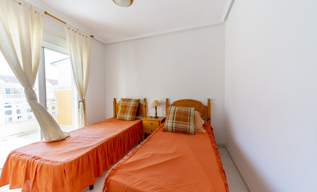 Revente - Casa de Pueblo - Ciudad quesada - Dona Pepa