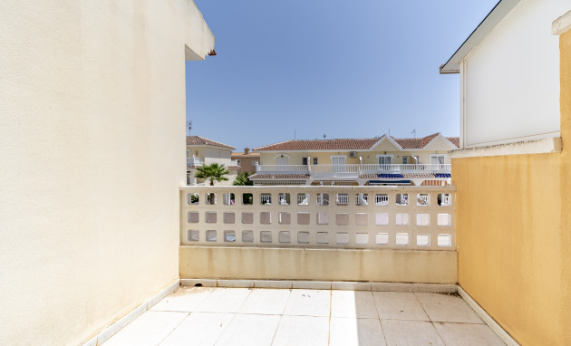 Revente - Casa de Pueblo - Ciudad quesada - Dona Pepa