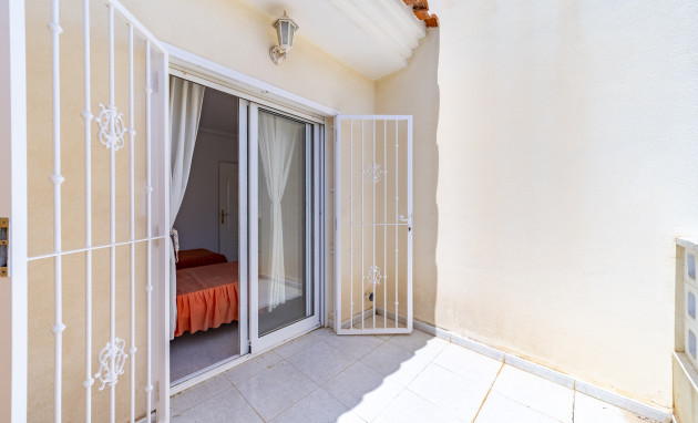 Revente - Casa de Pueblo - Ciudad quesada - Dona Pepa