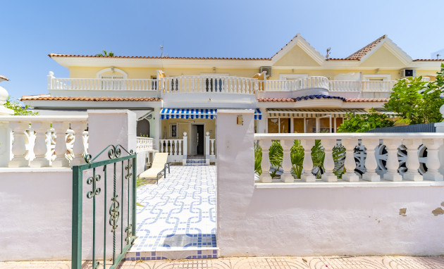 Revente - Casa de Pueblo - Ciudad quesada - Dona Pepa