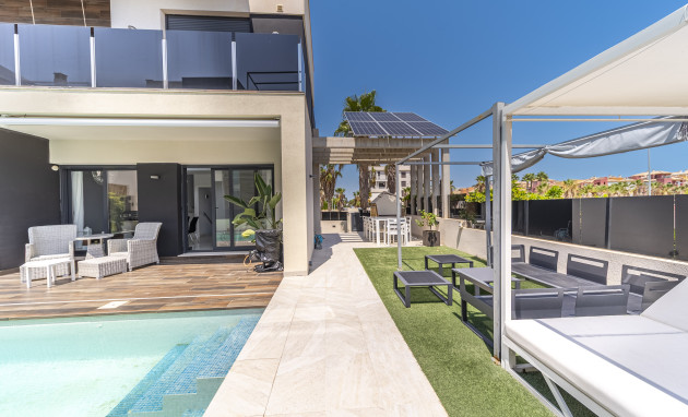 Herverkoop - Villa - Orihuela Costa - Lomas de Cabo Roig