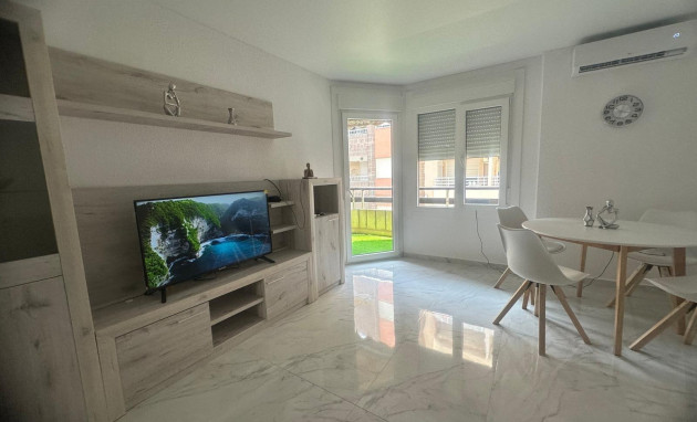 Herverkoop - Apartment - Torrevieja - Estacion de autobuses