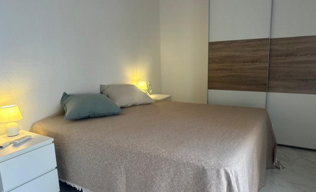 Herverkoop - Apartment - Torrevieja - Estacion de autobuses