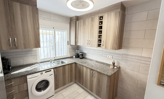 Herverkoop - House - Orihuela Costa - La Zenia