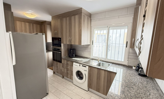 Herverkoop - House - Orihuela Costa - La Zenia