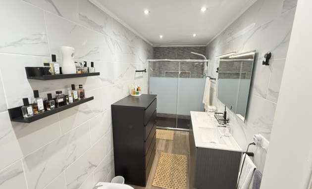 Herverkoop - House - Orihuela Costa - La Zenia