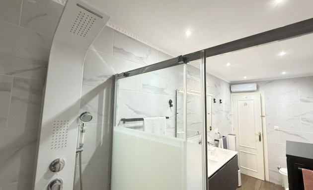 Herverkoop - House - Orihuela Costa - La Zenia