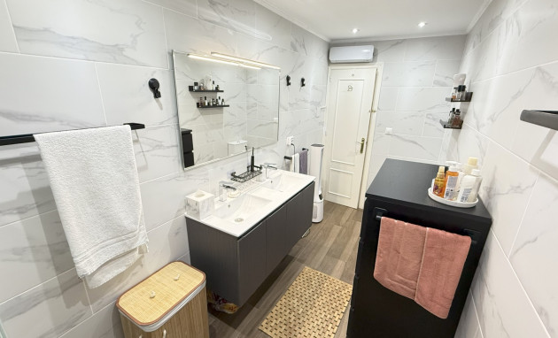 Herverkoop - House - Orihuela Costa - La Zenia